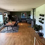 فيلة House In Beautiful Nature With Field View